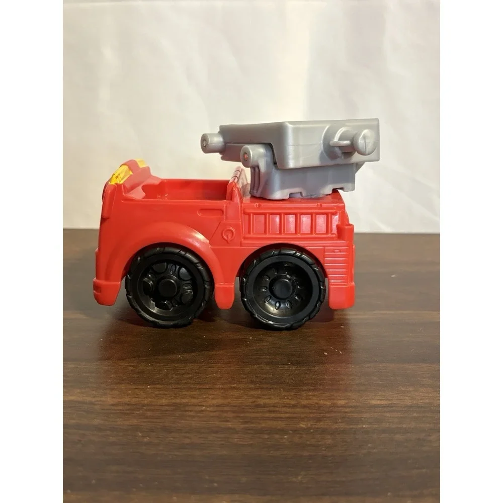 Fisher Price Little People to The Rescue Fire Truck